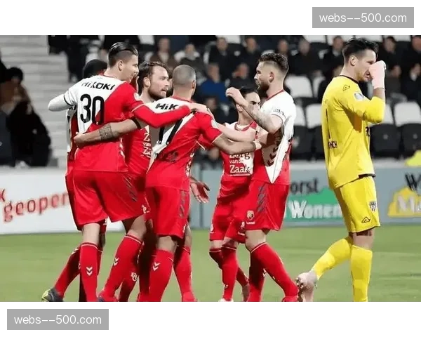 莱比锡失球数36个位列联赛第四，防守组织相对严密